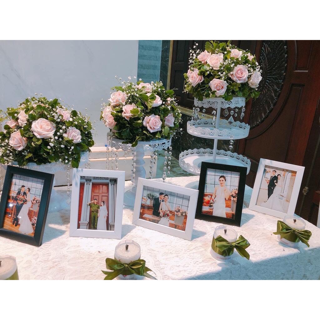 Tự Setup Bàn Gallery Tiệc Cưới Cực Chất Với Khung Ảnh Và Sổ Ký Tên