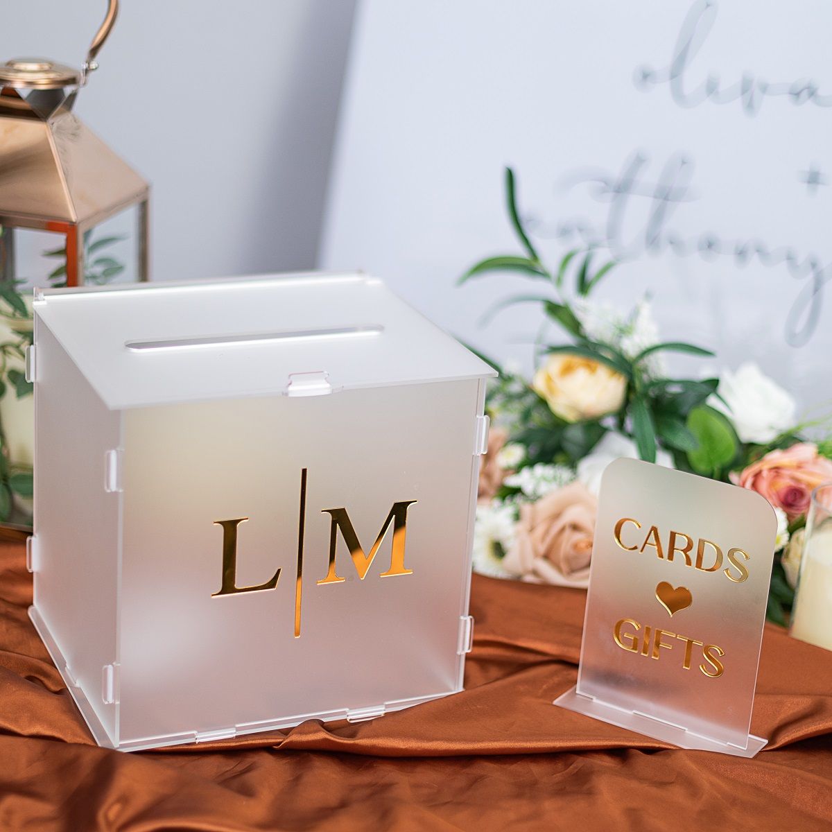 Thùng Tiền Cưới Hình Ngôi Nhà Bằng Mica Trong Suốt